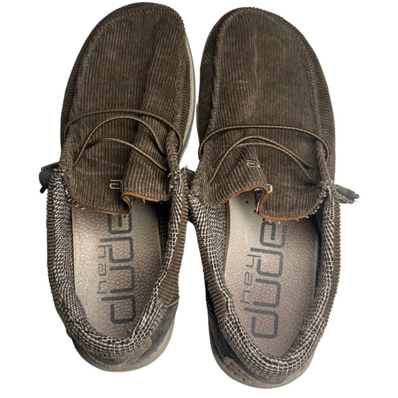 Hey Dude Wally corduroy brown 9 slip on casual neutral mens fall travel loafers - Picture 2 of 7